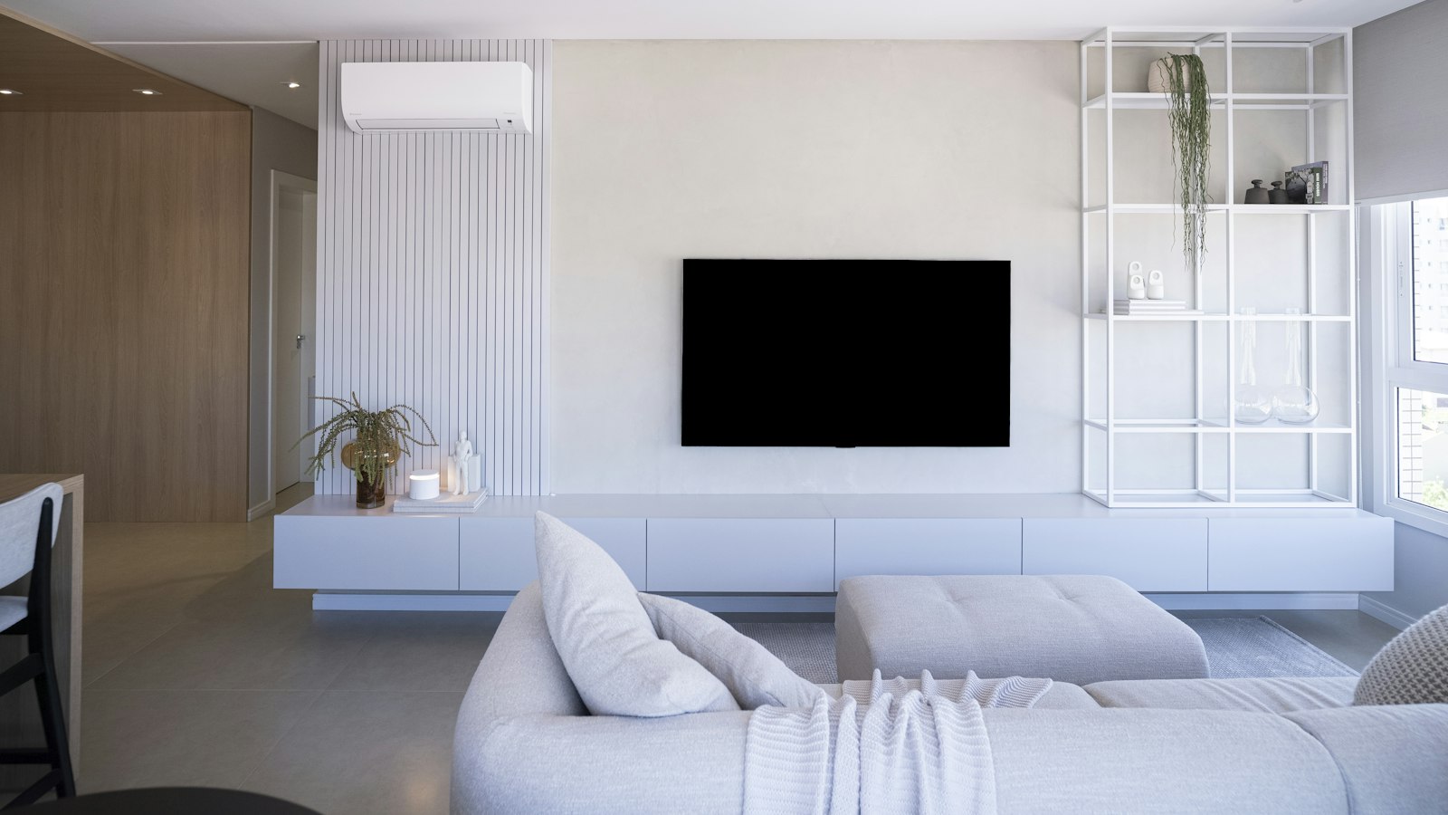VPN smart tv in een moderne woonkamer
