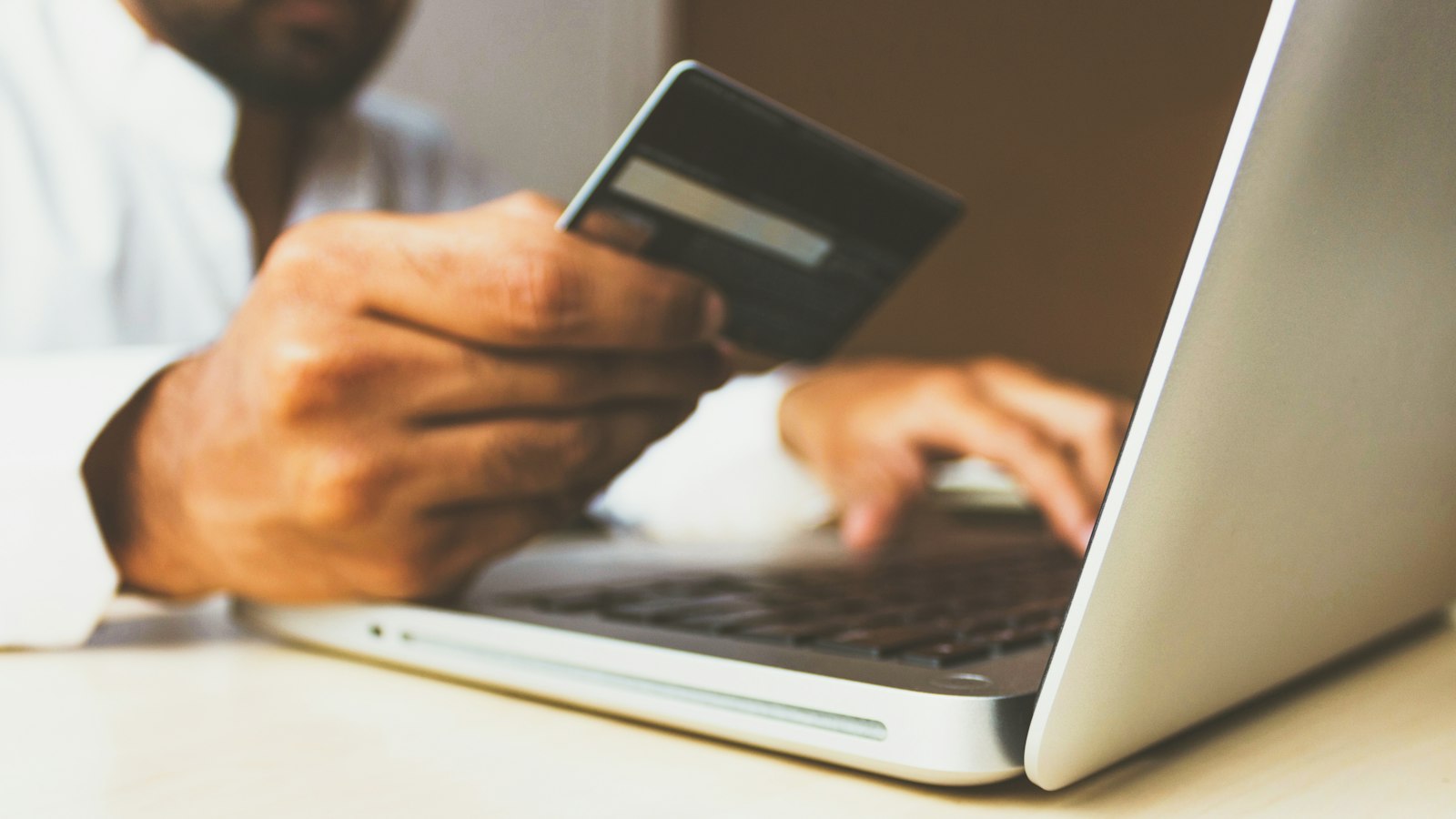 NordVPN antivirus beschermt tegen nepwebshops bij online betalen