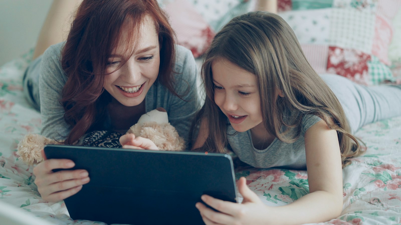 Surfshark aanbieding voor het hele gezin op tablet en telefoon